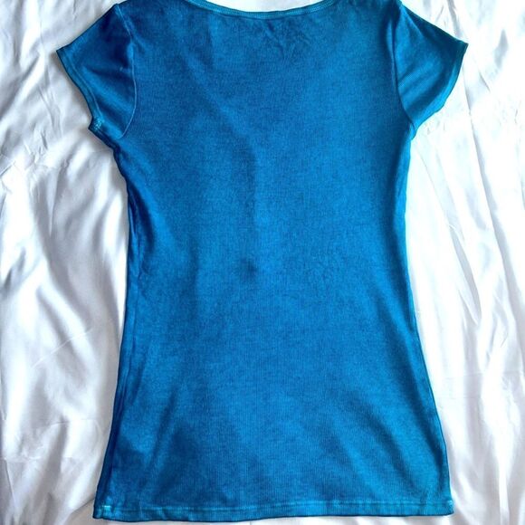 GUESS Women’s Perfect Henley V-Neck Turquoise Metal Buttons Size Medium - Picture 5 of 5